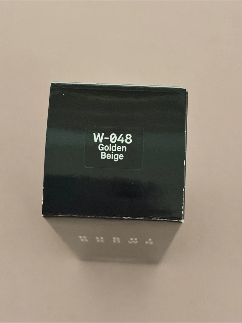 BOBBI BROWN WEIGHTLESS SKIN FOUNDATION - GOLDEN BEIGE W-048
